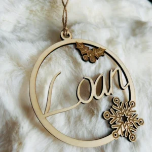 Boule de Noël personnalisée en bois – Prénom – Ornement sapin artisanal – Cadeau personnalisé