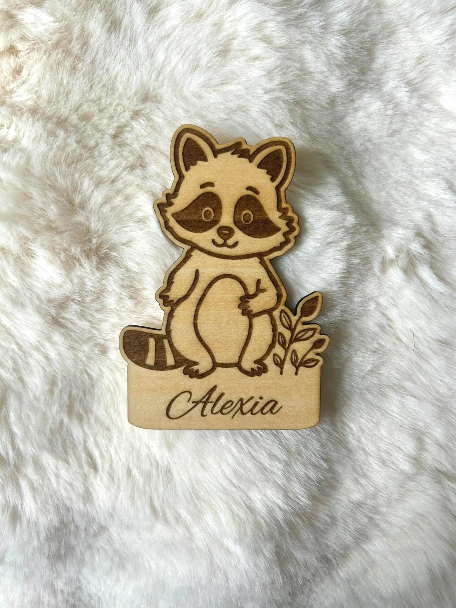 Marques-places personnalisés en bois – Animaux de la forêt – Prénom gravé – Baptême fille ou garçon – Image 6