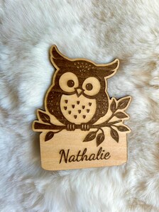 Marques-places personnalisés en bois – Animaux de la forêt – Prénom gravé – Baptême fille ou garçon – Image 14
