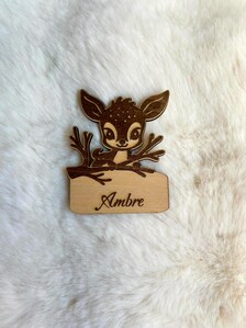 Marques-places personnalisés en bois – Animaux de la forêt – Prénom gravé – Baptême fille ou garçon – Image 16