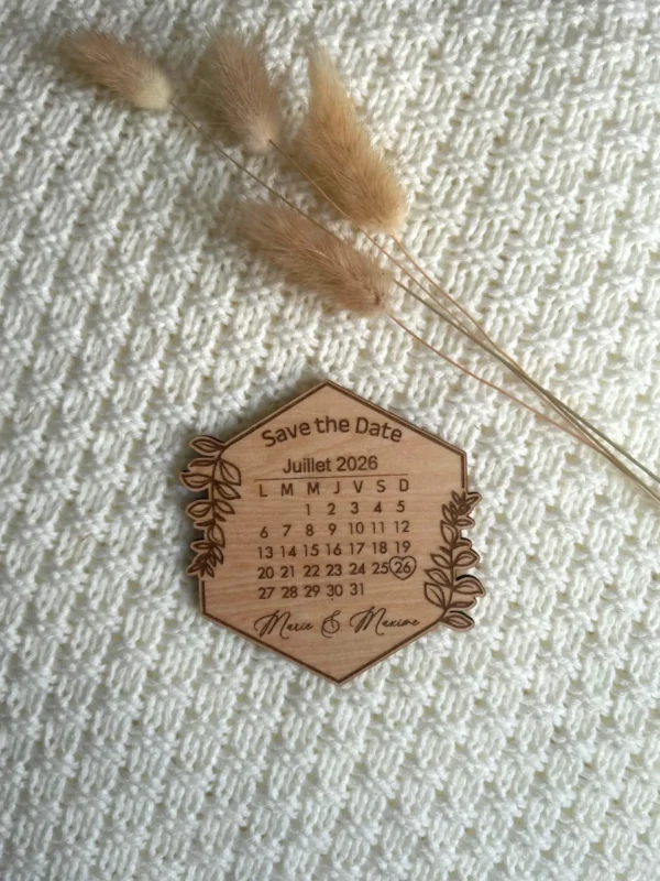 Magnet Save the Date en bois – Calendrier gravé personnalisé – Annonce ...