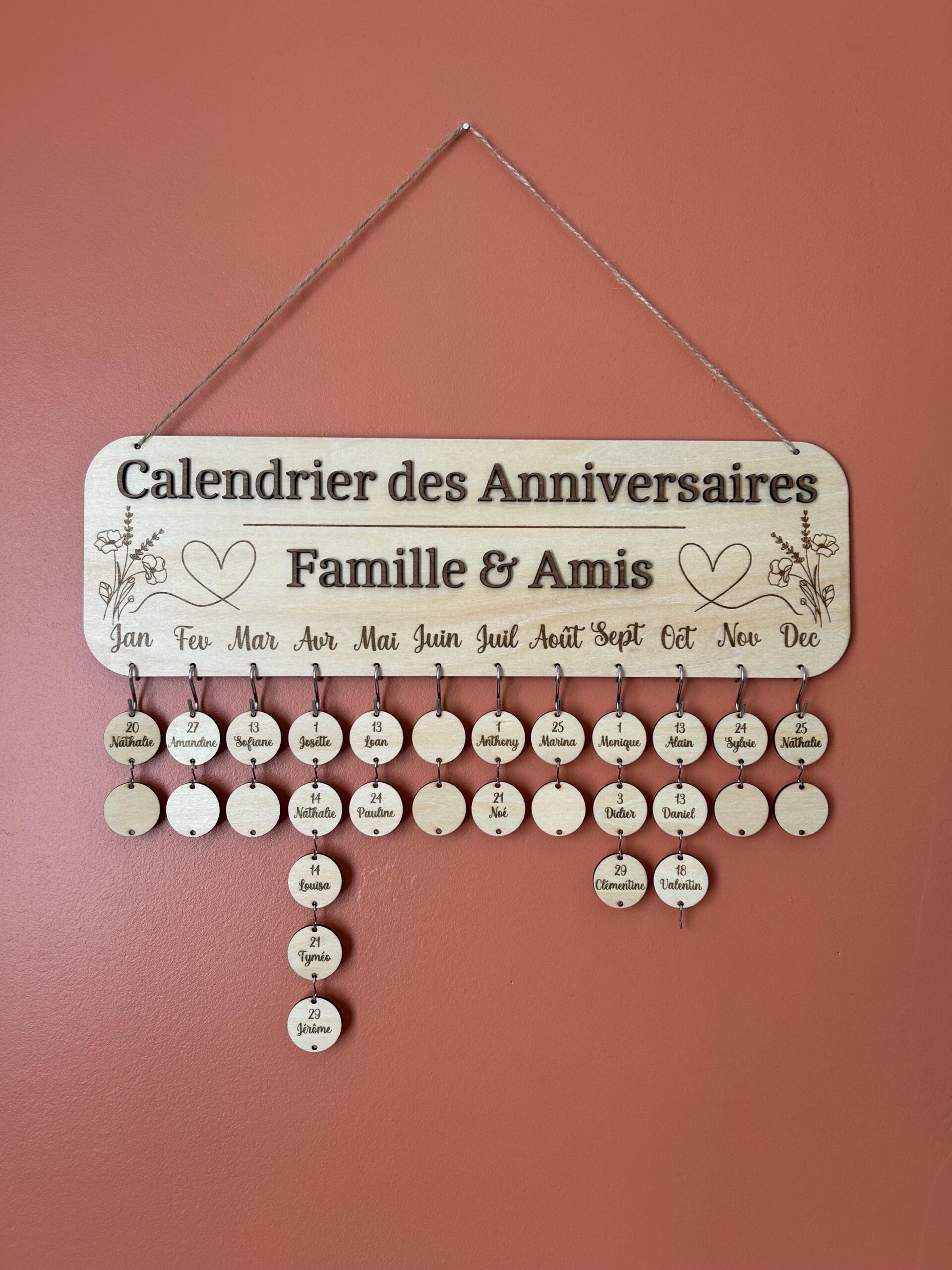 Calendrier des anniversaires en bois personnalisé – calendrier perpétuel familial – décoration murale artisanale famille & amis – Image 4